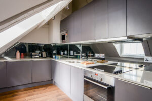 fully equipped kitchen